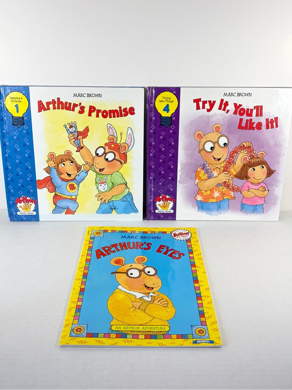 Lot of 3 Vintage Marc Brown Arthur Books Paperback & Hardcover